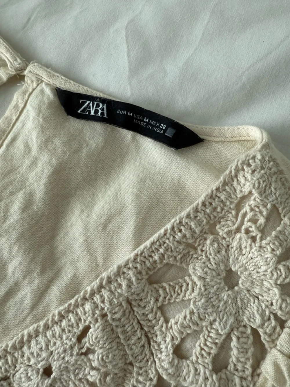 Zara Crochet Romper Medium Beige Balloon Sleeve Lightweight Coastal Linen Cotton